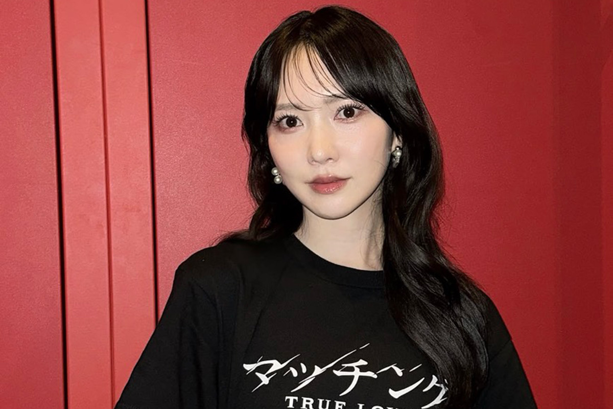 加藤史帆、黒髪イメチェン×シースルー衣装　「やっばい美しさ放ってる」「めっちゃ綺麗」と称賛の声