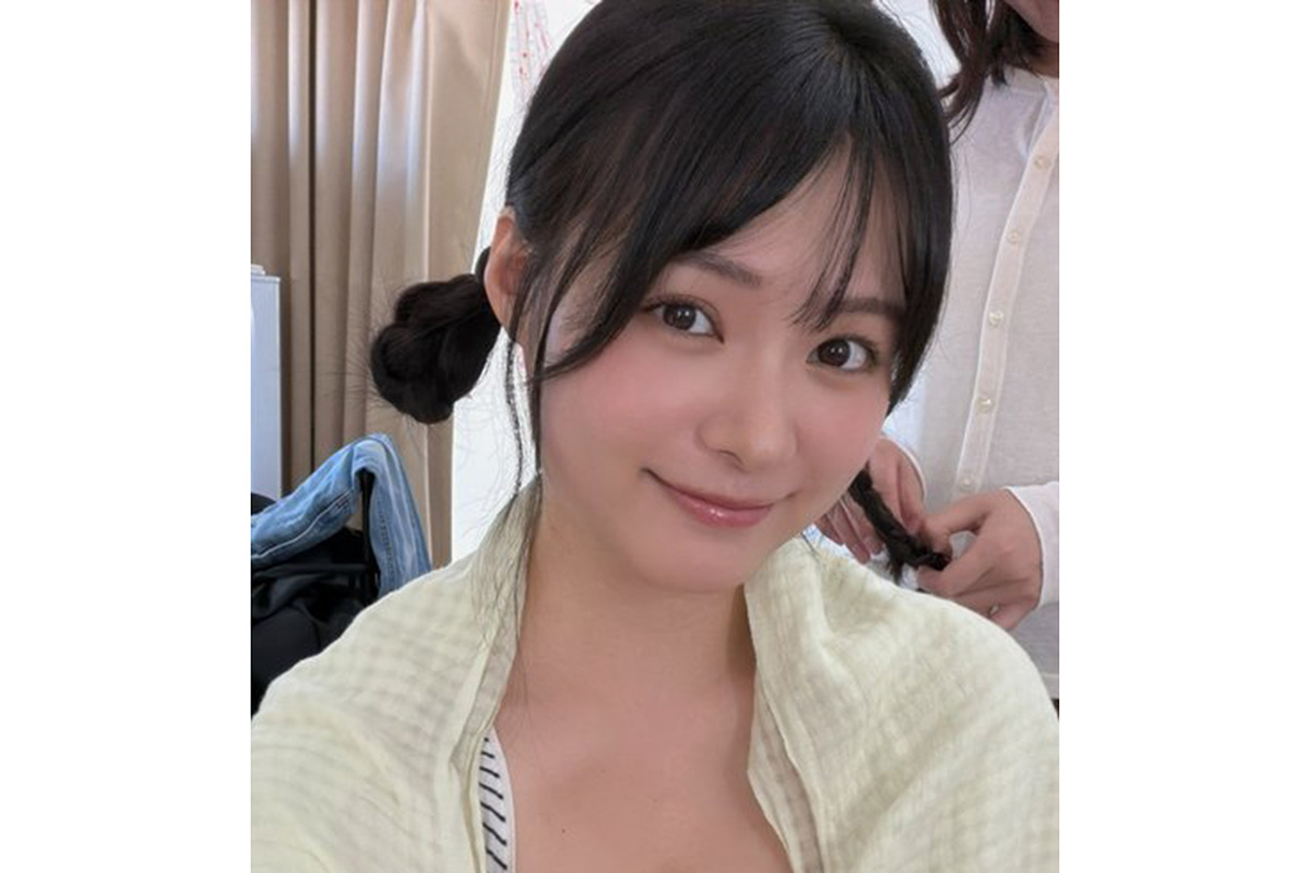 星名美津紀、ノースリーブ姿に「スタイル抜群」「めちゃくちゃ清楚」と称賛の声