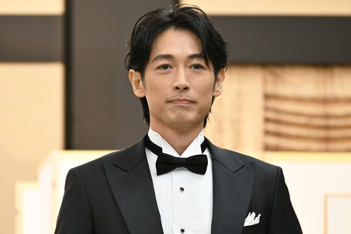 ディーン・フジオカ、シックなタキシード姿で魅了　平原綾香をエスコート「自分は添え物として」