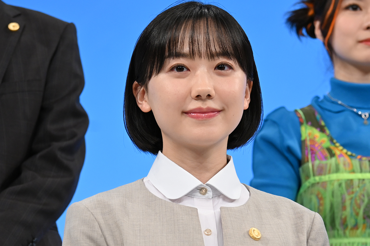 芦田愛菜、初の弁護士役に試行錯誤も「成長できた」　高橋文哉が「努力の天才肌」と絶賛