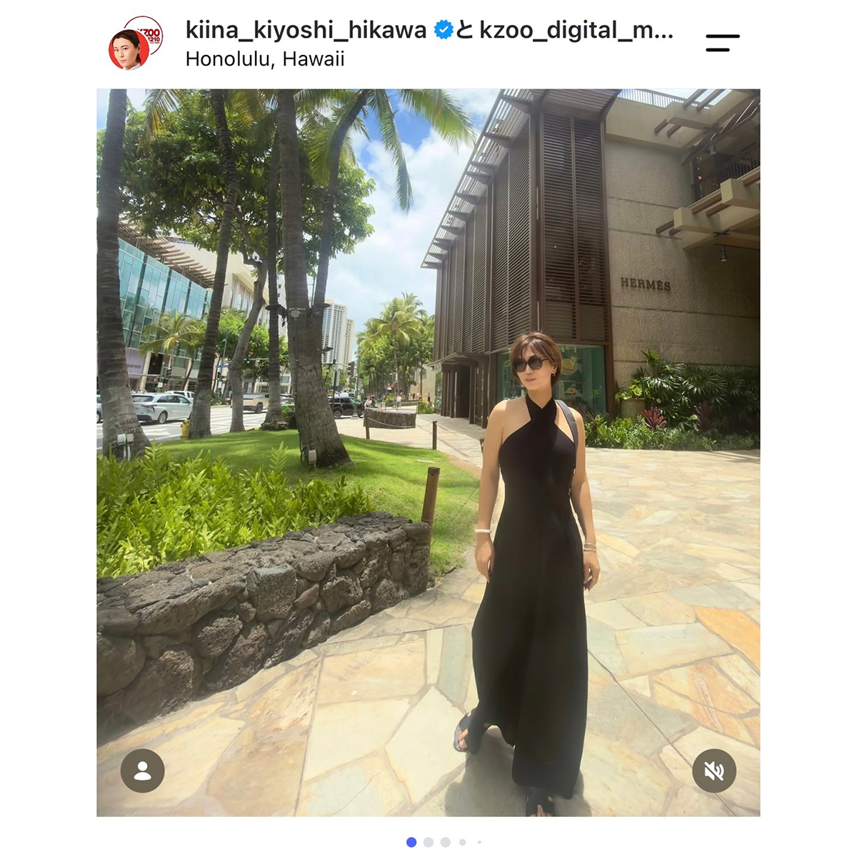 氷川きよしのロングドレス姿【写真:インスタグラム(@kiina_kiyoshi_hikawa)より】