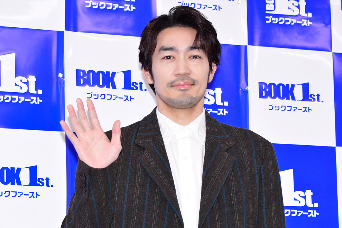 記者会見に登場した大谷亮平【写真：ENCOUNT編集部】