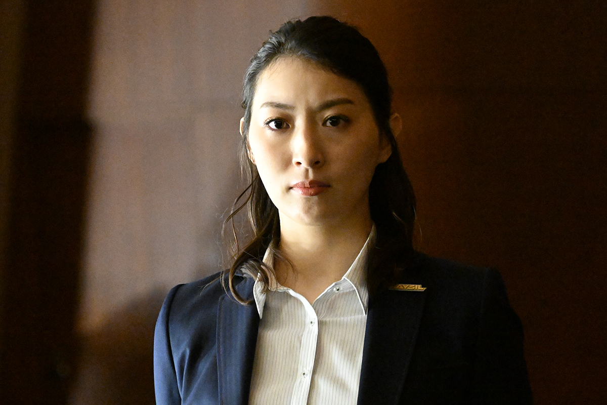 珠城りょう、情報番組で「お天気お姉さん」にネット注目「別班のべっぴんさん」「レベチの美しさ」