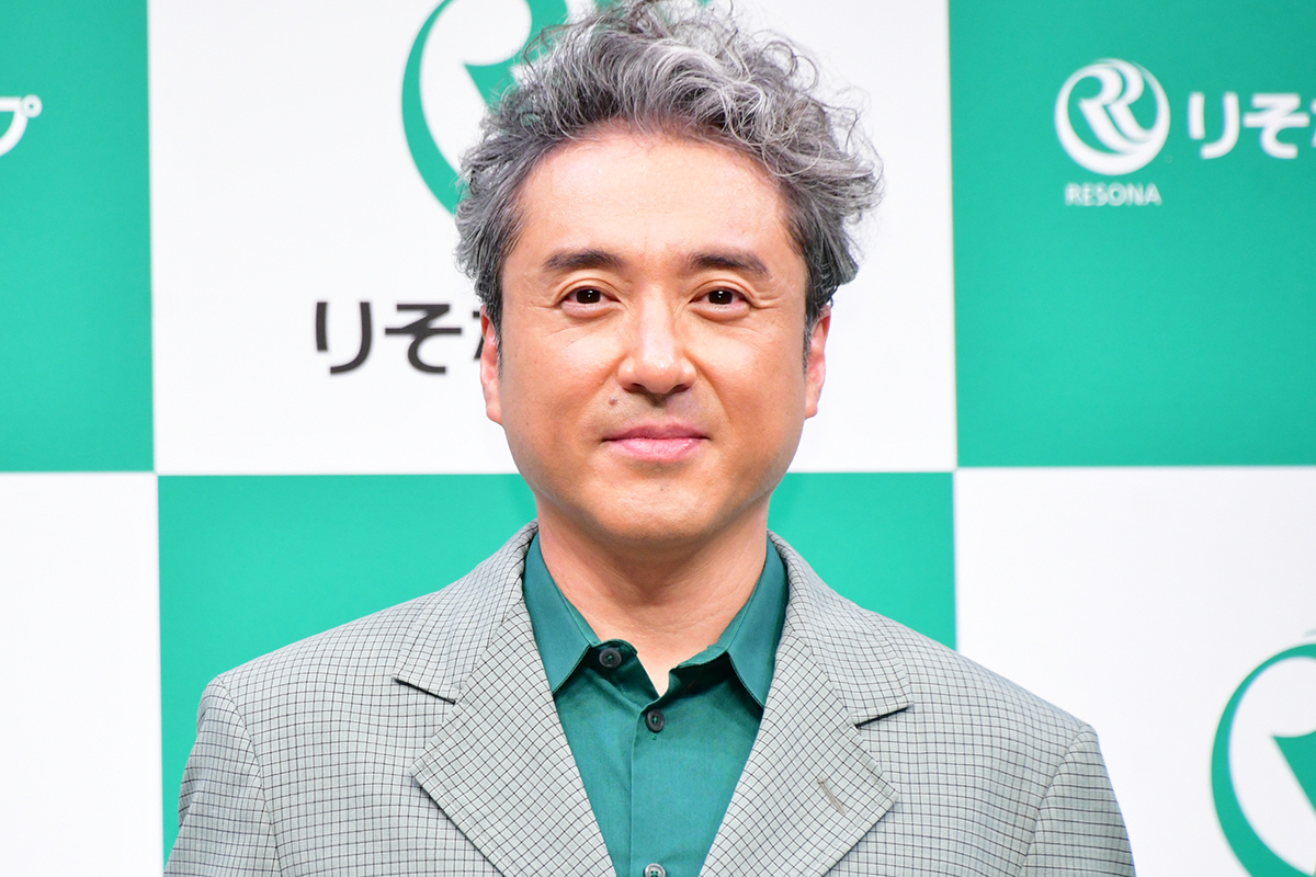 発表会に登壇したムロツヨシ【写真：ENCOUNT編集部】